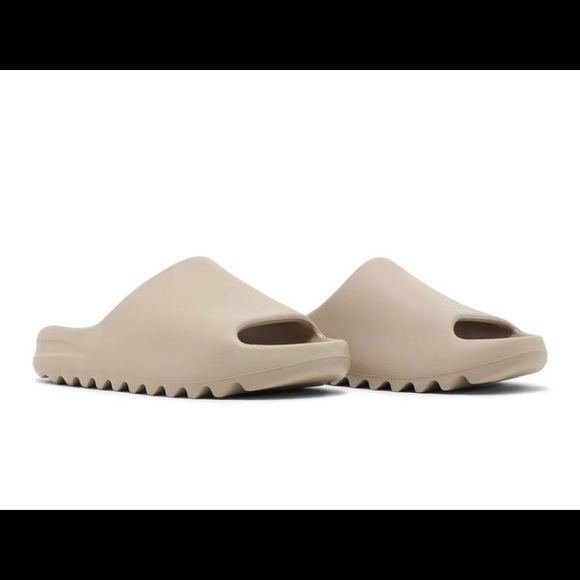 Yezzy slides ‘pure’ new in box - Picture 1 of 1
